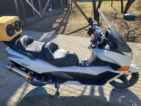 2009 Honda Silver Wing 600, белый, 400000 рублей, вид 1