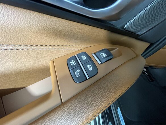 2026 BMW X7 40i I (G07) Рестайлинг, чёрный, 18800000 рублей - вид 16