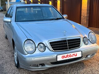 2001 Mercedes-Benz E-Класс 200 II (W210, S210) Рестайлинг, серебристый, 500000 рублей, вид 3