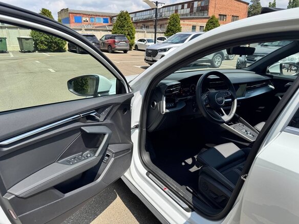 2023 Audi A3 Sportback 35 TFSI IV (8Y), белый, 2050000 рублей - вид 12