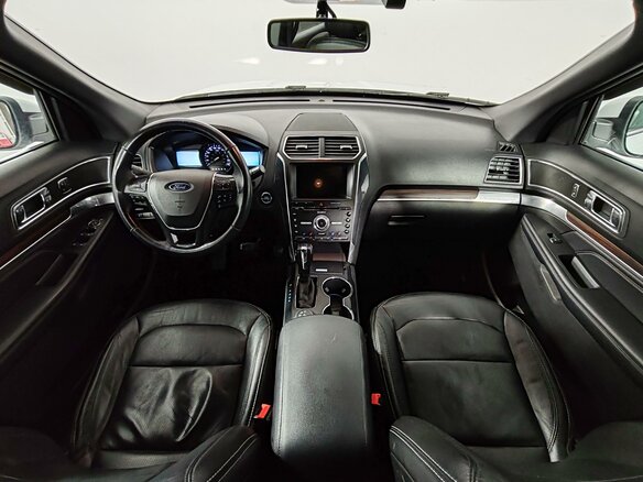 2018 Ford Explorer V Рестайлинг 2, белый, 2499000 рублей - вид 16