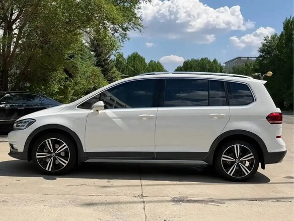 2022 Volkswagen Touran Cross L II, белый, 2190000 рублей - вид 5