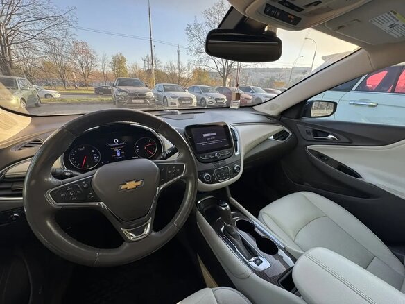 2019 Chevrolet Malibu IX Рестайлинг, синий, 2240000 рублей - вид 10