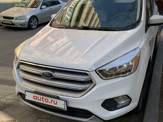 2016 Ford Escape III Рестайлинг, белый, 1500000 рублей, вид 1