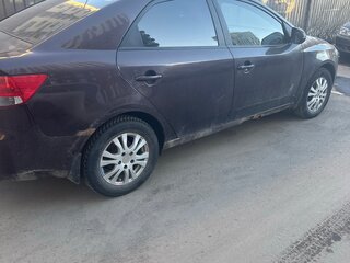 2011 Kia Cerato 6-speed II, коричневый, 650000 рублей, вид 3