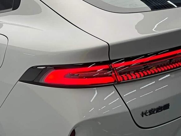 2026 Changan Qiyuan A06 28.39 kWh, серебристый, 2803003 рублей - вид 10