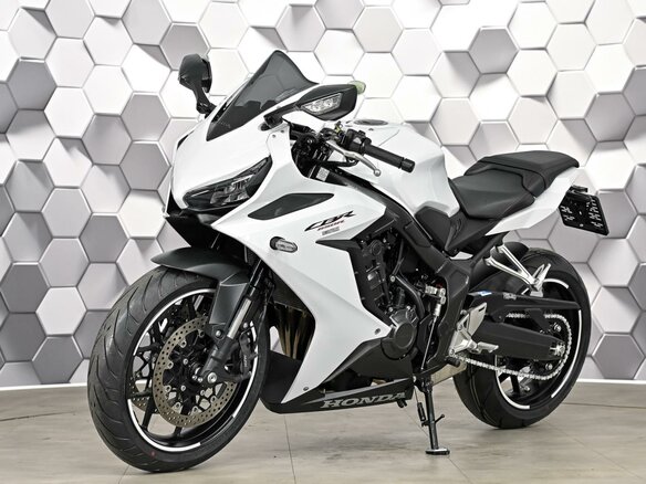 2023 Honda CBR 650R, белый, 939000 рублей - вид 1