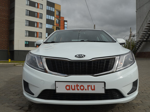 2014 Kia Rio III, белый - вид 3