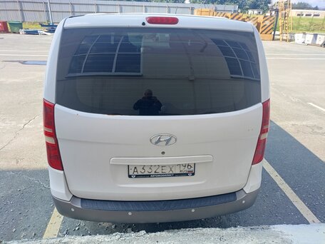 2013 Hyundai H-1, белый, 1480000 рублей, вид 2