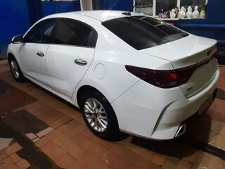 2020 Kia Rio IV Рестайлинг, белый, 2180000 рублей, вид 1