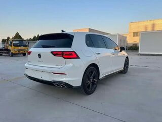 2023 Volkswagen Golf VIII, белый, 1910000 рублей, вид 5