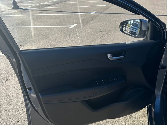 2018 Hyundai Solaris II, серый, 1270000 рублей - вид 15