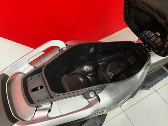 2026 Honda NWG150, серебристый, 399900 рублей - вид 16