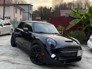 2018 Mini Hatch Cooper S III (F55/F56), чёрный, 2500000 рублей, вид 2