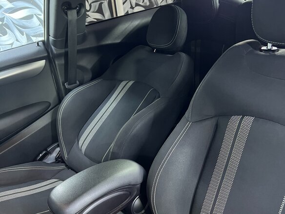 2016 Mini Hatch Cooper S III (F55/F56), серебристый, 2100000 рублей - вид 6