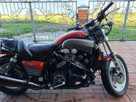 1989 Yamaha V-Max 1200, красный, 390000 рублей, вид 2