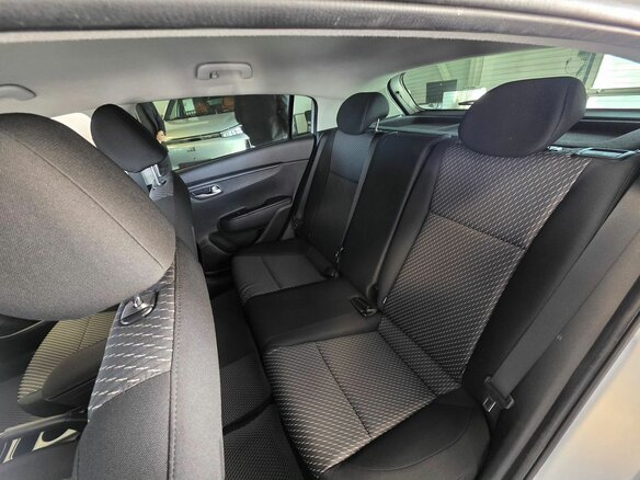 2017 Kia Rio X-Line IV, серебристый, 1380000 рублей - вид 29