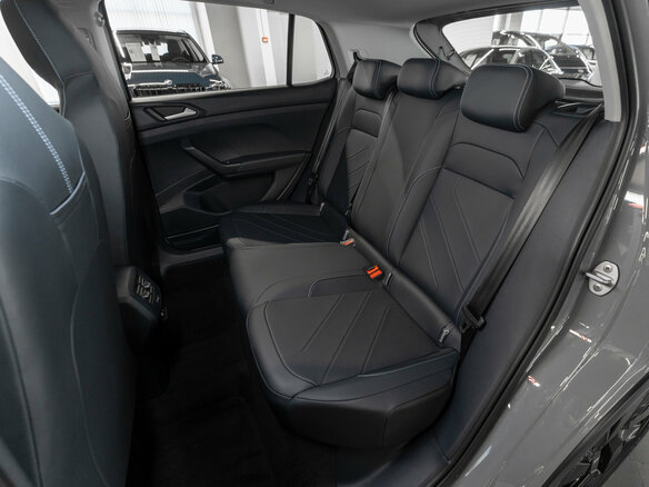 2026 Volkswagen Tharu XR, серый, 2890000 рублей - вид 15