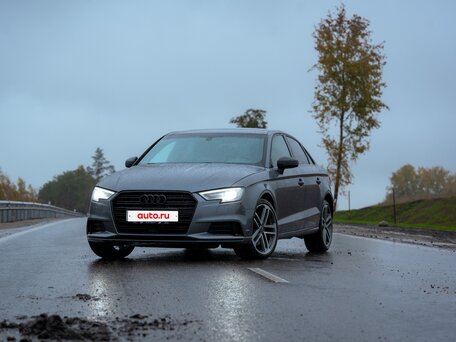 2017 Audi A3 III (8V) Рестайлинг, серебристый, 2190000 рублей, вид 1