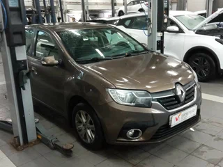 2018 Renault Sandero II Рестайлинг, коричневый, 680000 рублей, вид 2