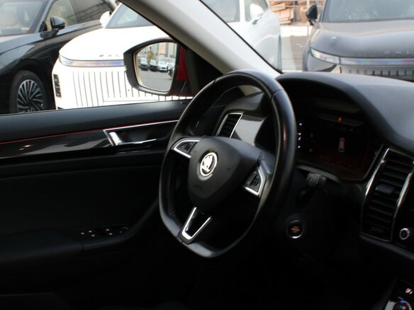 2018 Skoda Kodiaq GT, красный, 3400000 рублей - вид 19
