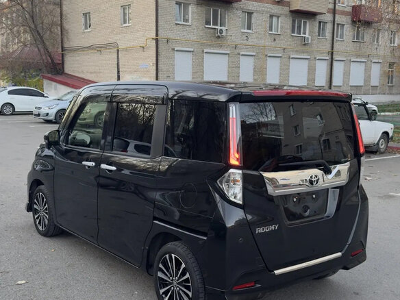 2023 Toyota Roomy I Рестайлинг, чёрный, 1080000 рублей - вид 3