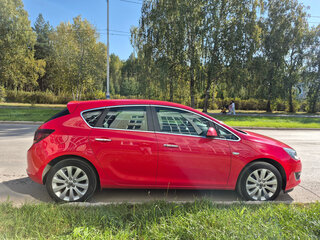 2012 Opel Astra J Рестайлинг, красный, 850000 рублей, вид 4