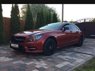 2014 Mercedes-Benz CLS 350 CDI II (C218), красный, 2600000 рублей, вид 3