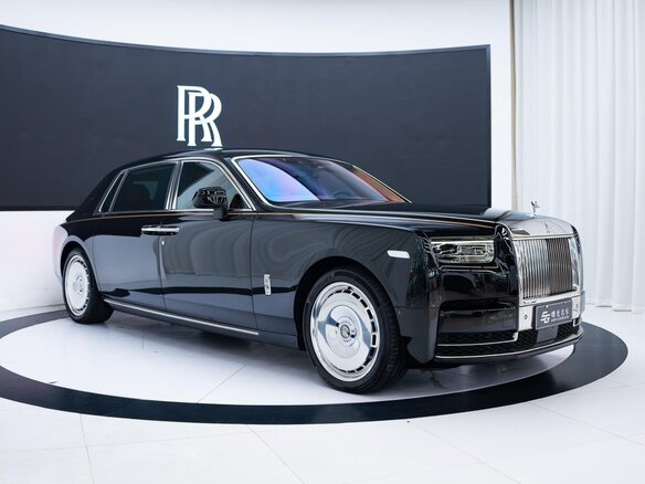 2023 Rolls-Royce Phantom Extended VIII Рестайлинг (Series II), чёрный, 48000000 рублей - вид 6