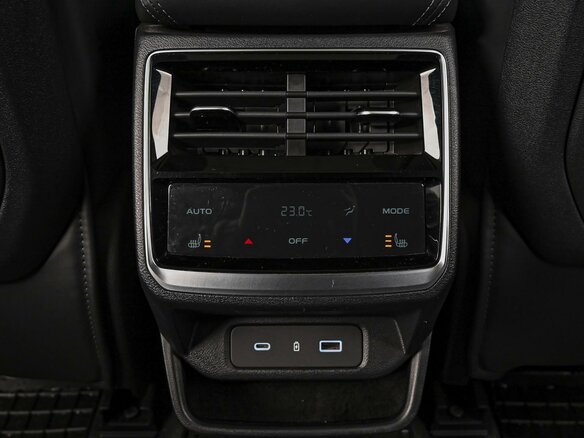 2025 Geely Monjaro (Xingyue L) I Рестайлинг (China Market), чёрный, 3825000 рублей - вид 23