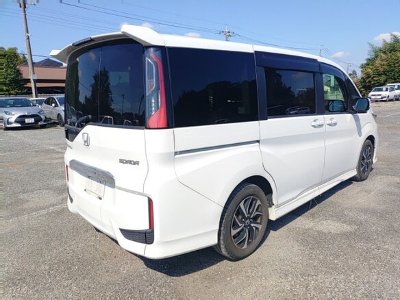 2021 Honda Stepwgn Spada V Рестайлинг, белый, 1576266 рублей - вид 2