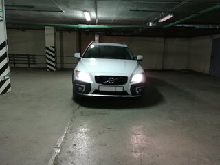 2013 Volvo XC70 II Рестайлинг, белый, 1800000 рублей, вид 1