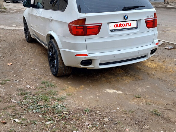 2012 BMW X5 50i II (E70) Рестайлинг, белый, 1850000 рублей - вид 5