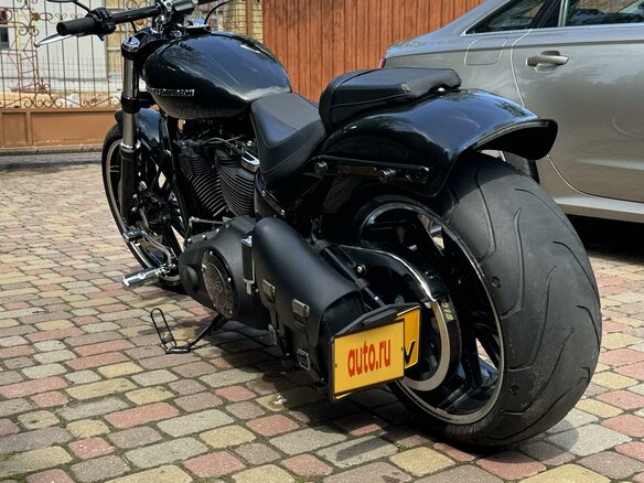 2017 Harley-Davidson Breakout, чёрный, 2490000 рублей - вид 4