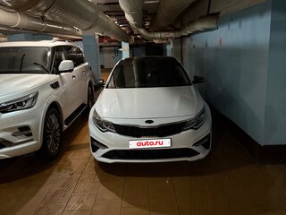 2019 Kia Optima IV Рестайлинг, белый, 1790000 рублей, вид 4