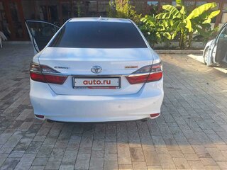 2018 Toyota Camry VII (XV50) Рестайлинг 2, белый, 2100000 рублей, вид 1
