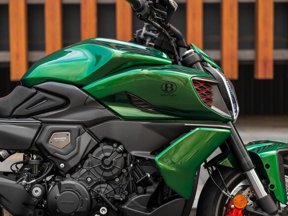 2024 Ducati Diavel V4, зелёный, 9900000 рублей - вид 32
