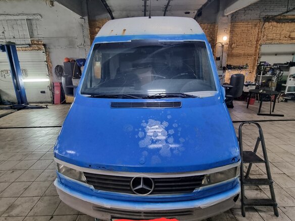 1999 Mercedes-Benz Sprinter, голубой, 700000 рублей - вид 2