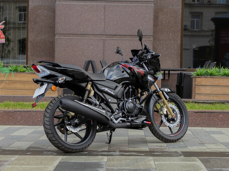 2025 TVS Apache, чёрный, 199900 рублей, вид 5