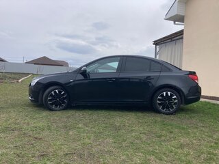 2010 Chevrolet Cruze I, чёрный, 590000 рублей, вид 2