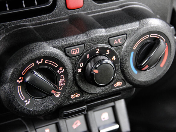 2020 Suzuki Jimny IV, серый - вид 13
