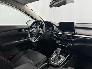 2021 Kia Cerato IV, белый, 2225600 рублей, вид 3