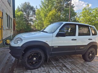 2014 Chevrolet Niva I Рестайлинг, белый, 675000 рублей, вид 1
