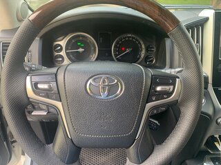 2016 Toyota Land Cruiser 200 Series Рестайлинг 2, белый, 5500000 рублей, вид 5