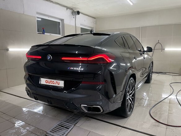 2020 BMW X6 M50d III (G06), чёрный - вид 2