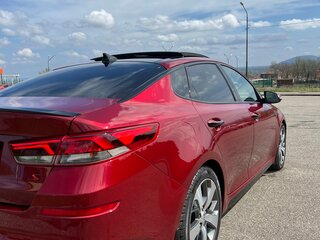 2019 Kia Optima IV Рестайлинг, красный, 2270000 рублей, вид 4