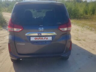 2019 Honda Freed II, серый, 1999999 рублей, вид 5