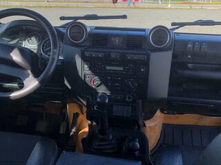 2008 Land Rover Defender 110 I Рестайлинг, серебристый, 2000000 рублей, вид 5