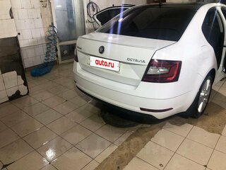 2017 Skoda Octavia III (A7) Рестайлинг, белый, 1700000 рублей, вид 5