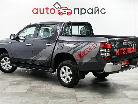 2022 Mitsubishi L200 V Рестайлинг, серый, 3990000 рублей - вид 5